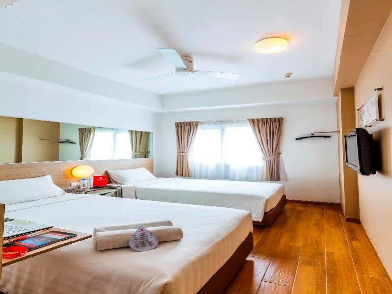 Monoloog Hotel Pekanbaru Exterior foto